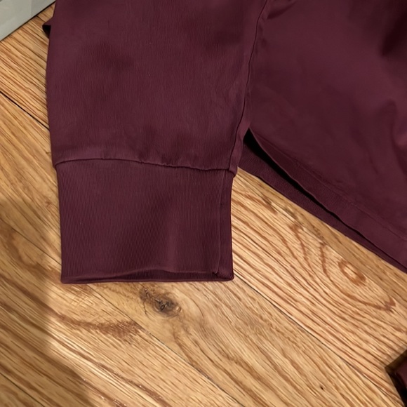 Daniel Cormier burgundy, long sleeve T-shirt embroidered lab men’s medium Soft! - Picture 4 of 4